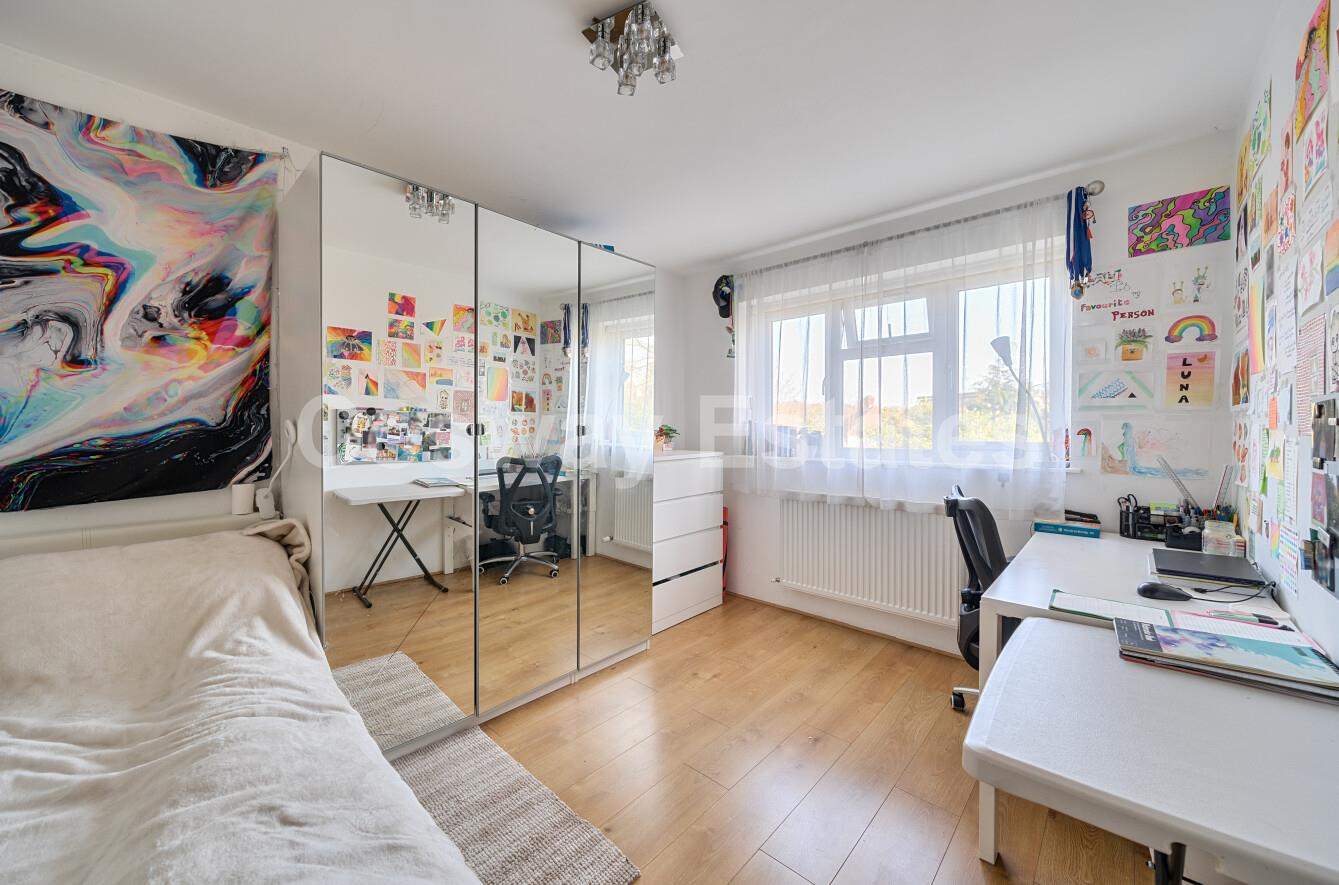 Moorlands Avenue, Mill Hill, NW7, Mill Hill